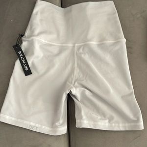 Light grey set active biker shorts, luxe form line biker shorts ONLY XS